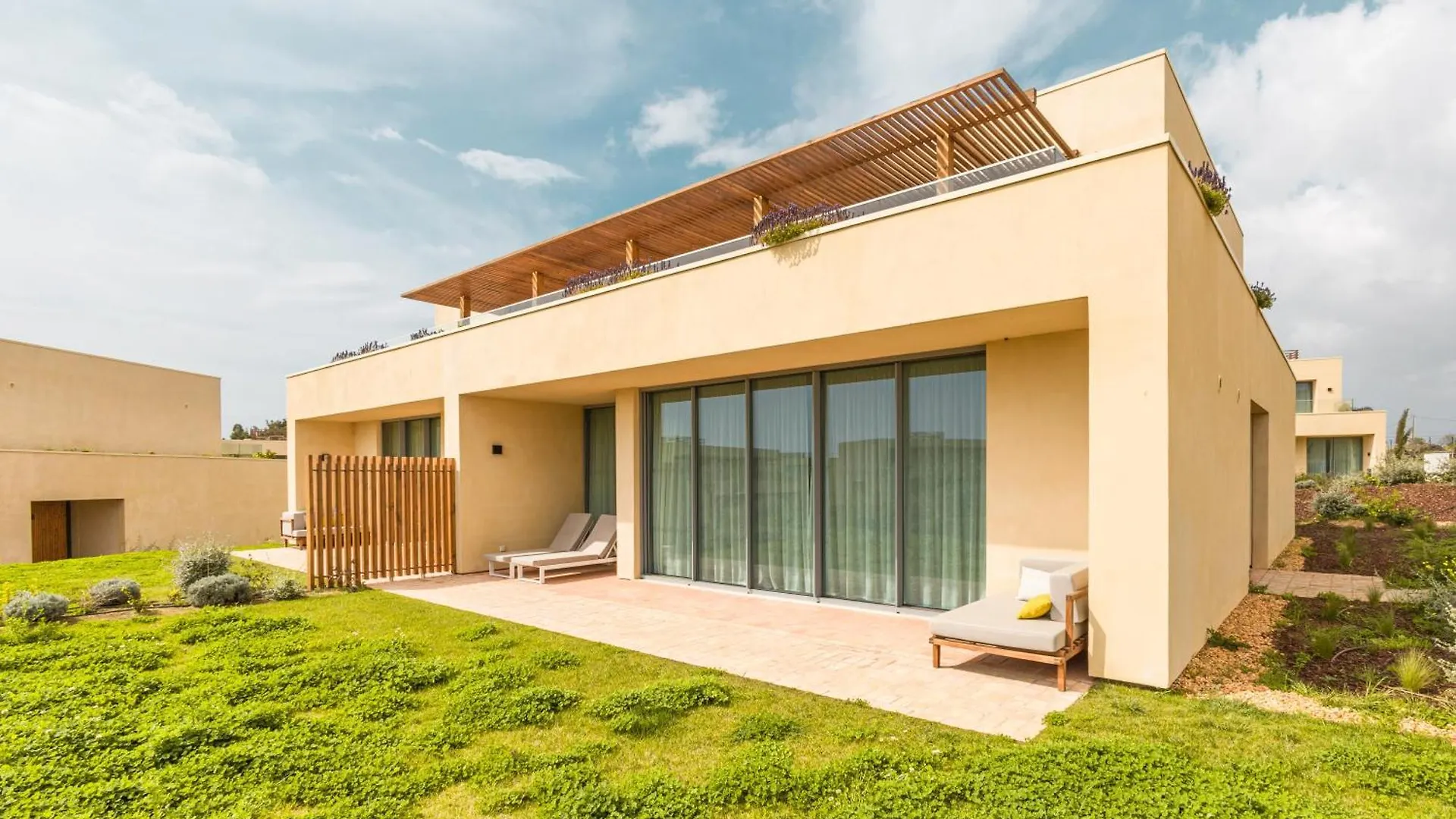 White Shell Beach Villas بورش 4*,